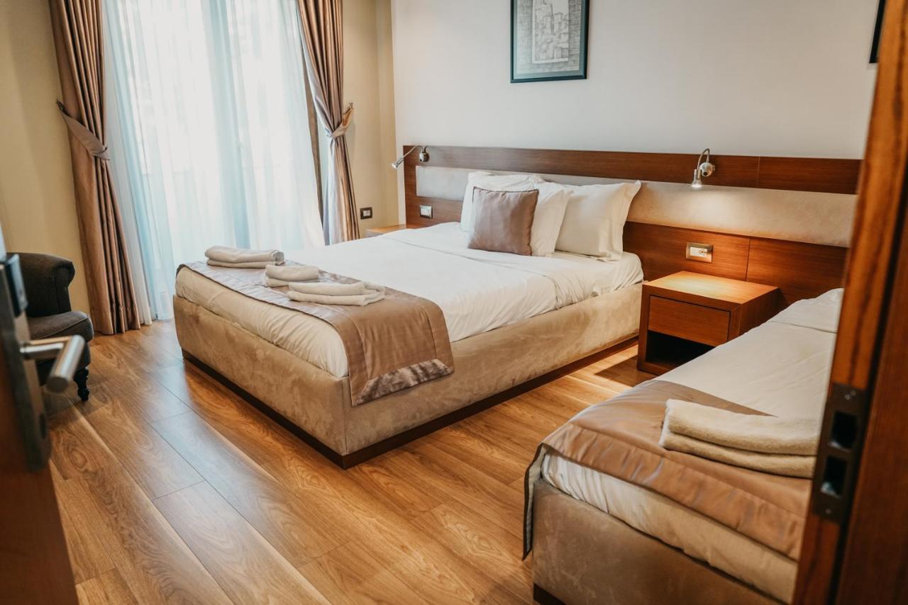 Center Hotel Gjirokastra Kültér fotó