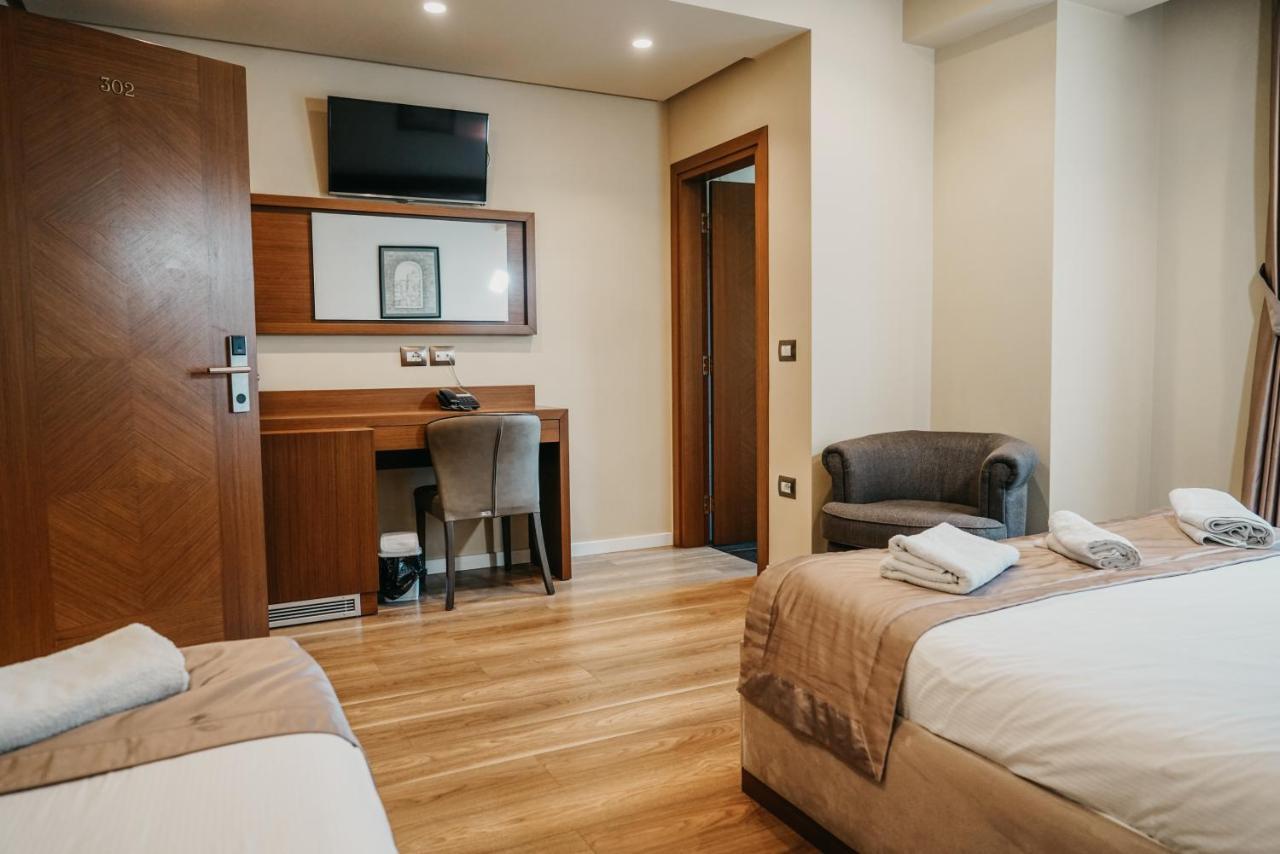 Center Hotel Gjirokastra Kültér fotó