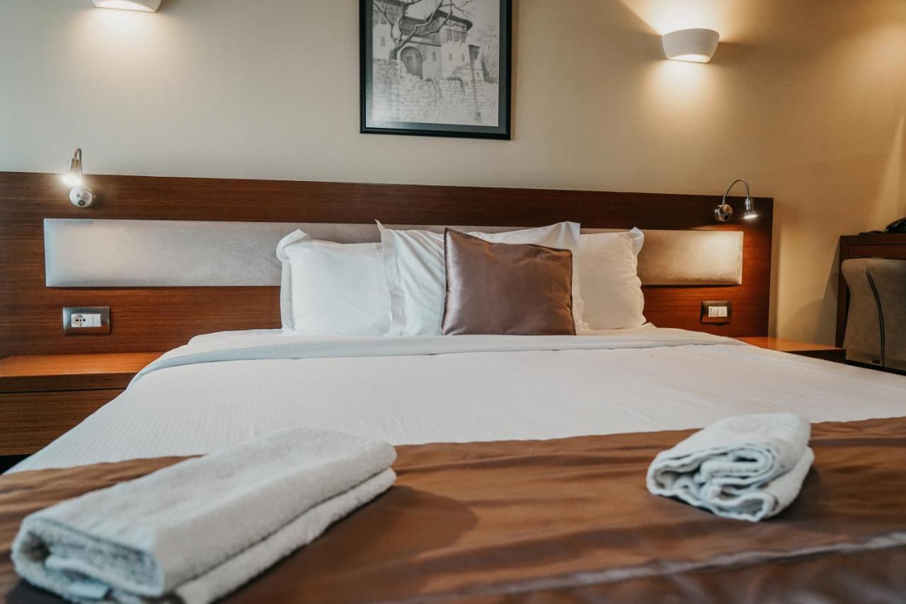 Center Hotel Gjirokastra Kültér fotó