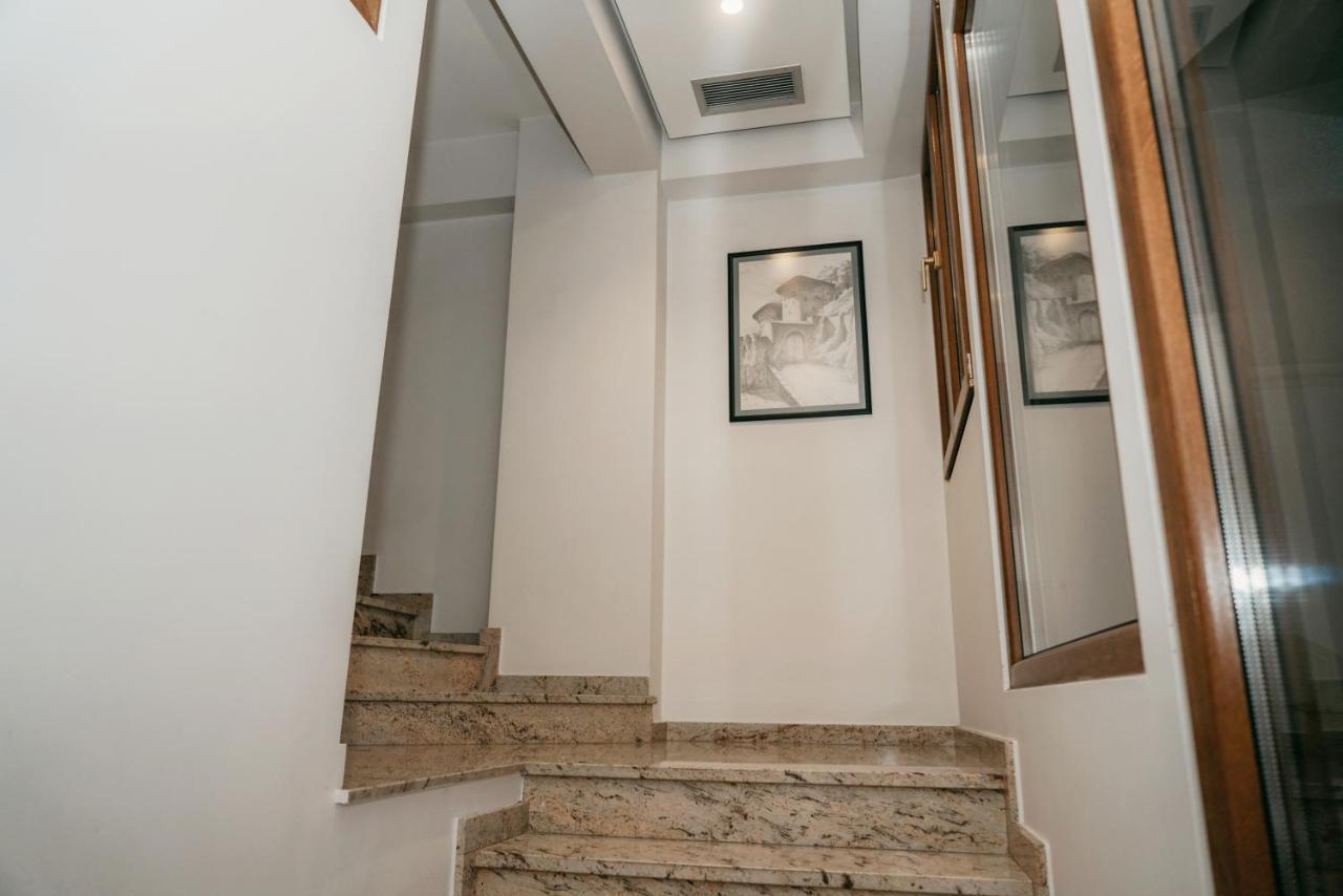 Center Hotel Gjirokastra Kültér fotó