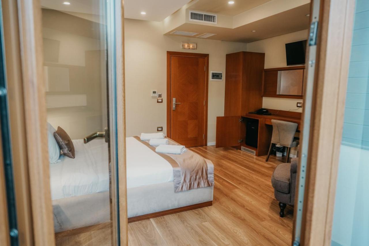 Center Hotel Gjirokastra Kültér fotó
