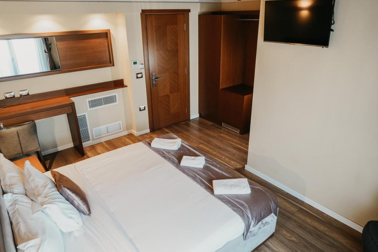 Center Hotel Gjirokastra Kültér fotó